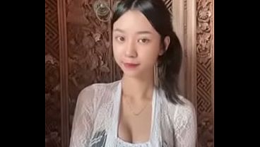 Sindi Si Penggoda, Siap Bikin Kamu Lemas.