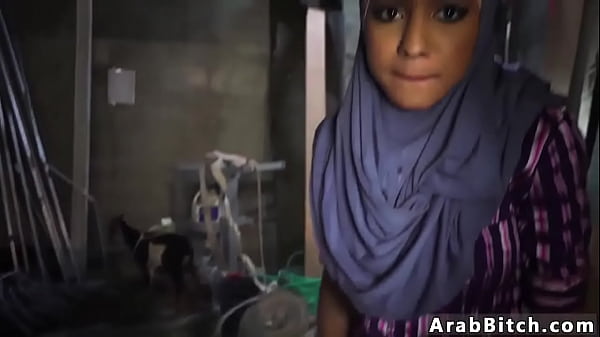 Booty Arab Ketat, Titik Jatuh Pantat, 23km Dari Markas, Siap Digoyang.