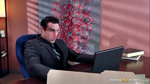 Ngentot Di Kantor, Ava Riley Pamer Tete Gede Sampai Basah
