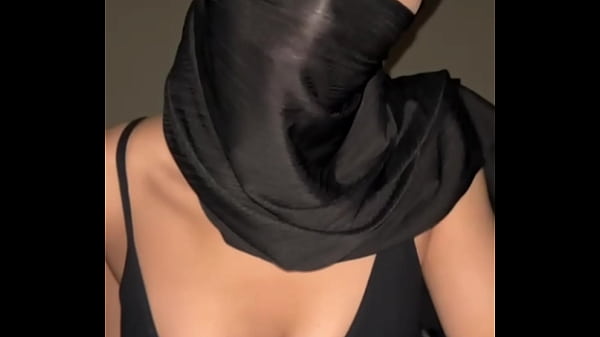 Arab, Muslim, Hijab, Ceweknya Montok Banget, Bikin Ngiler