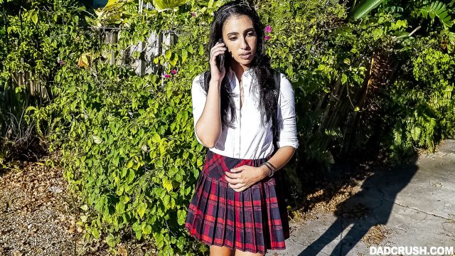 Bokep Ayah Tiri – Angelica Cruz Dicolek Kontol Di Pagi Buta