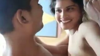 Mainkan Bhabhi Devika, Nikmatin Malam Penuh Nafsu Dan Kenikmatan