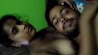 Pasangan Bengali Lagi Seru-seruan Di Rumah Karantina, Saling Menggoda Mesra Sampai Lupa Waktu.