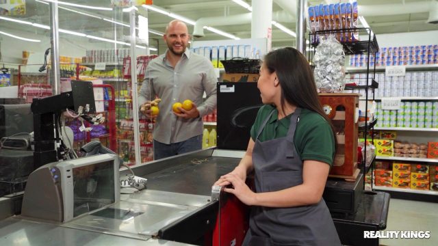 Realita Raja – Kimmy Kimm Ngentot Di Supermarket