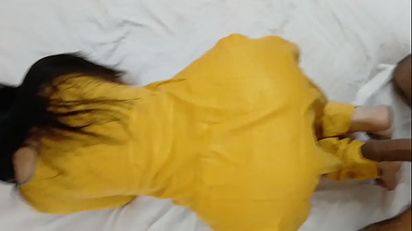 Bokep Tante India, Pantat Gede Digojlok Gaya Doggy.
