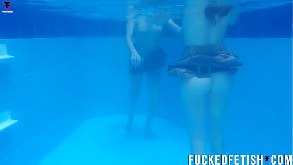 Yessica Bunny Dan Helen Bintang Mesum Seksi Duet Di Kolam Renang Bikin Ngaceng