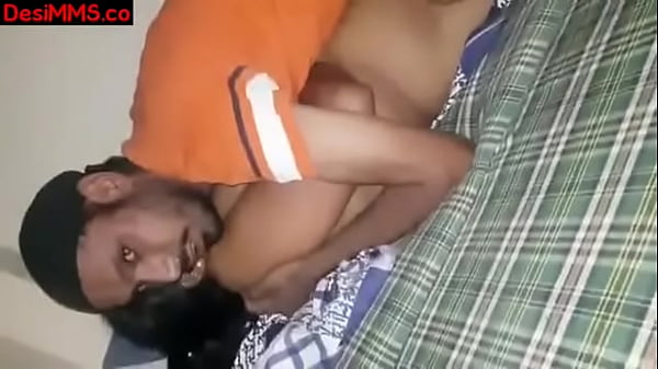 Malam Ini, Bini Orang India Yang Seksi Siap Dimainkan Dengan Liar.
