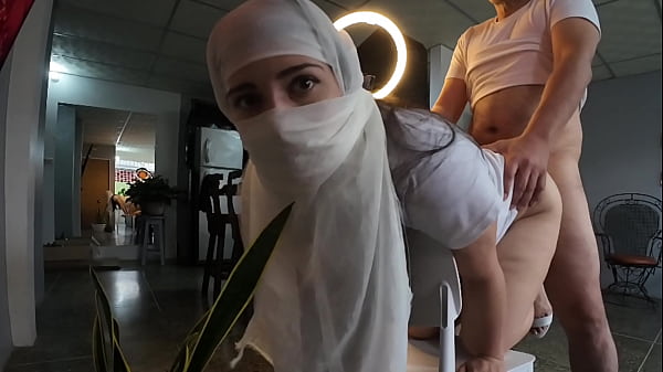 Hijab Ngencrot Di Dalem Bontot Abis Digenjot Brutal.