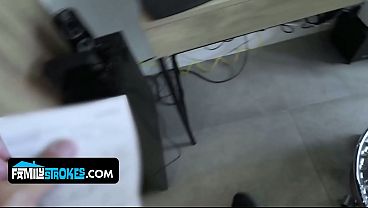 Gadis Latin Mungil Godain Bapak Tiri Dengan Tubuh Sempitnya Yang Bikin Ngilu
