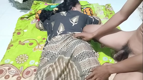 Ngentot Bu Ratna, Istri Sange Yang Lagi Butuh Pelukan Dan Penuh Nafsu.