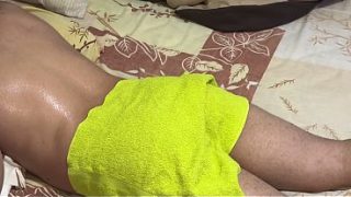 Mertua Montok Bangsat Bantu Mantu, Pijat Berujung Ngewe.