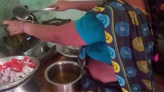 Ibu Rumah Tangga India Masak Seks Bareng Pacar, Bikin Dapur Makin Basah.