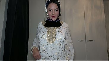Pov – Ngentotin Adik Tiri Muslimah Berjilbab, Romantis Tapi Ngegas