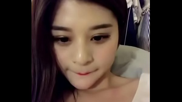 Cewek China Colong Colongan Di Kamar, Bikin Liur Netes Liat Gerakannya