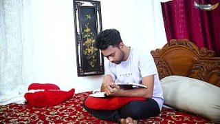 Ibu Tiri Montok Seksi Ngentot Keras Sama Anak Tiri Pas Sendiri Di Rumah, Full Movie Pake Suara Hindi.