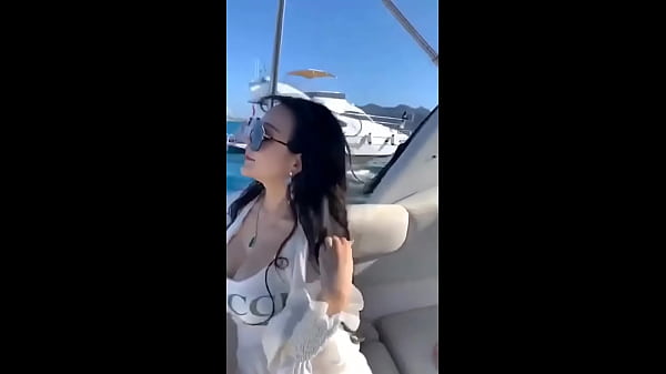 Cewek China, Kayaknya Emang Gitu, Bikin Ngiler Banget.