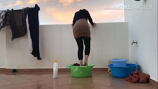 Hijab, Pantat, Kaki, Semua Siap Digoyang.