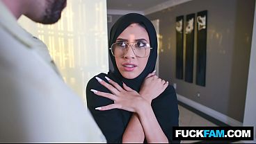 Hijab Berahasia, Celah Keperawanan Angel Del Rey Siap Digilas
