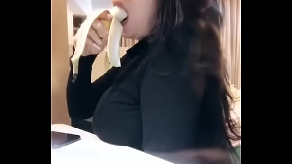 Monica Adhea, Cewek Model Indo, Ngewe Mulut Panas Bikin Makin Horny.