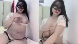 Beb Kenzie, Toket Gede Brutal Banget Bikin Ngiler.