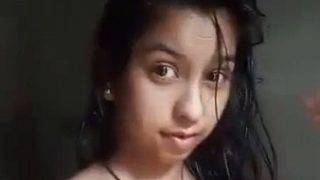 Selfie Bugil Imut, Cewek India Seksi Bikin Ngiler.