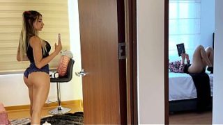 Ibu Mertua Seksi Ketagihan! Denger Suara Erangan Dari Kamar Sebelah, Langsung Onani Nggak Tahan!