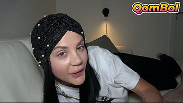 Ngencengin Seru Bareng Elnaz, Mbak Tiri Berhijab Kesayangan