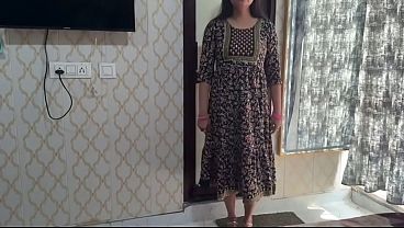 Desi Bhabhi Ko Randi Ki Tarah Zor Zor Se Choda, Chikne Badan Ko Nanga Karke