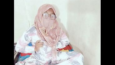 Tante Seksi Indonesia Lagi Viral Colmek Pake Botol, Bikin Ngilu Tapi Bikin Nagih