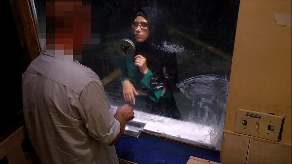 Arab Malu Banget – Cewek Arab Nekat Ngewe Demi Duit Di Motel Kumuh