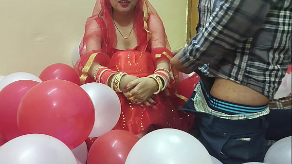 Malam Pertama Istri Baru Desi Yang Seksi Panas, Digaruk Suami Sampai Merem Melek
