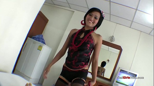 Hisap Kontol Mantap Dari Pelacur Thailand Seksi Yang Bikin Makin Nafsu