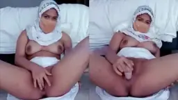 Mukena Ngepas, Dildo Nancep, Sange Colmek Becekin – Maela Maelaelakitty23 Bikin Hawa Makin Panas.