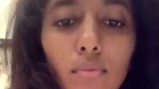 Sexy Desi Babe Pamerkan Tubuh Bugilnya Dengan Gaya Nakal Dan Menggoda