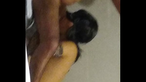 Neha Hisap Kontol Kakak Tiri Sambil Mandi, Suara Desahan Basah