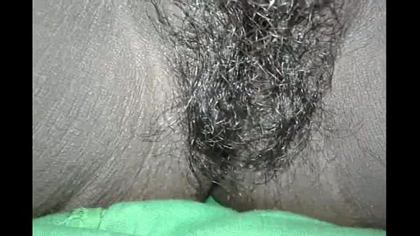 4 Desi Cewek Lesbian Pamer Bulu Memek Basah
