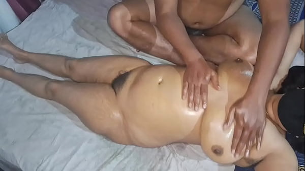 Desi Indian Bhabhi Bugil Total Dipijat Sampai Keras