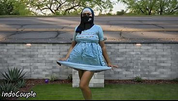 Hijab Cewek Kuliahan Jogging Di Tempat Umum, Ngeblowjob Cari Duit