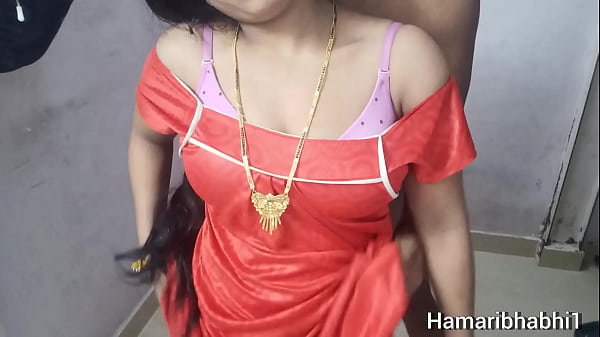 Indian Desi Hot Bhabhi Aur Devar Ki Hindi Mein Gandi Baat Karte Hue Chudai Ka Maza, Desi Hindi Mein Baat Karte Hue Boyfriend Video.