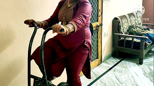 Cewek Desi Abis Gym Digebukin Sama Bhabhi