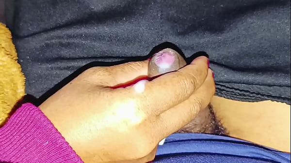 Tanteku Doyan Banget Sama Kontol Mungil, Bikin Bibirnya Ngiler Terus.