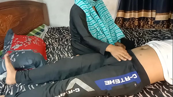 Aku Ngentot Temen Anak Tiriku Yang Juga Sekolah Sama Anak Tiriku, Kontolnya Gede Banget