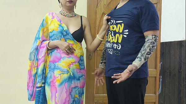 Ibu Tiri India Berdada Besar Bantu Anak Tiri Berhenti Merokok Dan Kasih Kenikmatan Seks Di Kamar